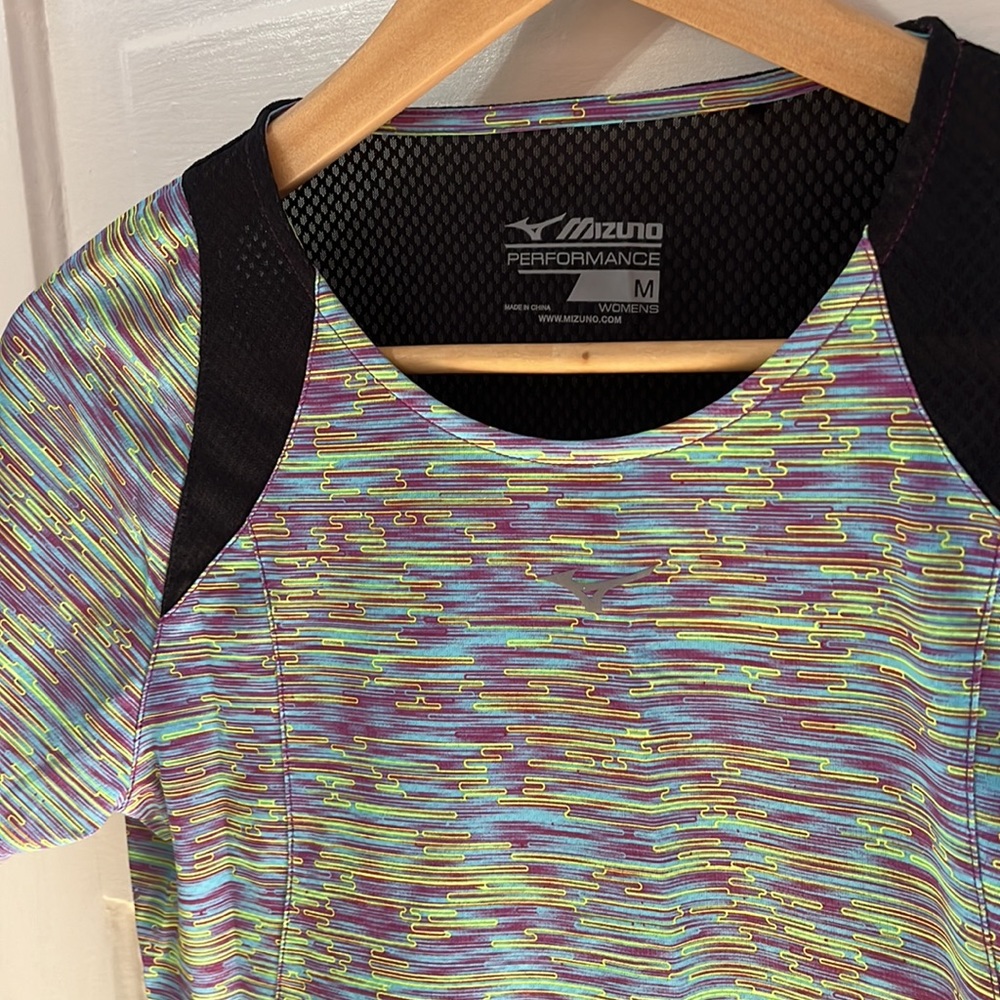 Like new Mizuno running shirt